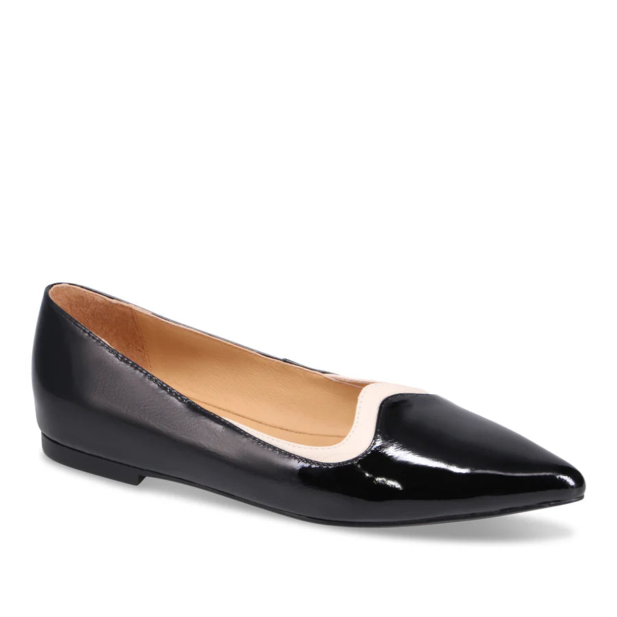 【Kim♡】クラネ ASYMMETRY HOLE FLAT SHOES Kim♡】クラネ ASYMMETRY HOLE FLAT SHOES Kim♡】クラネ ASYMMETRY